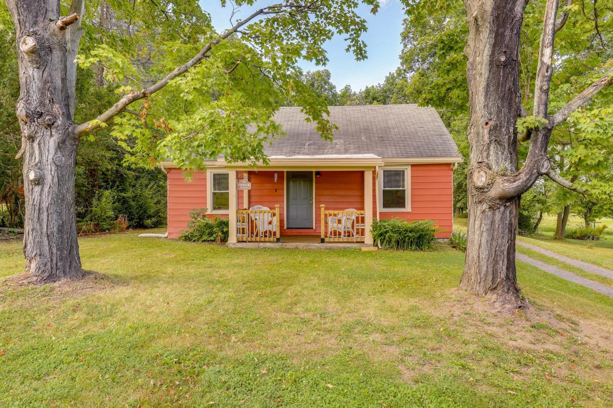 Charming Watkins Glen Home With Yard! Bagian luar foto