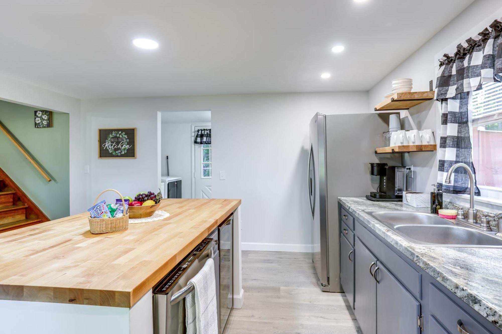 Charming Watkins Glen Home With Yard! Bagian luar foto