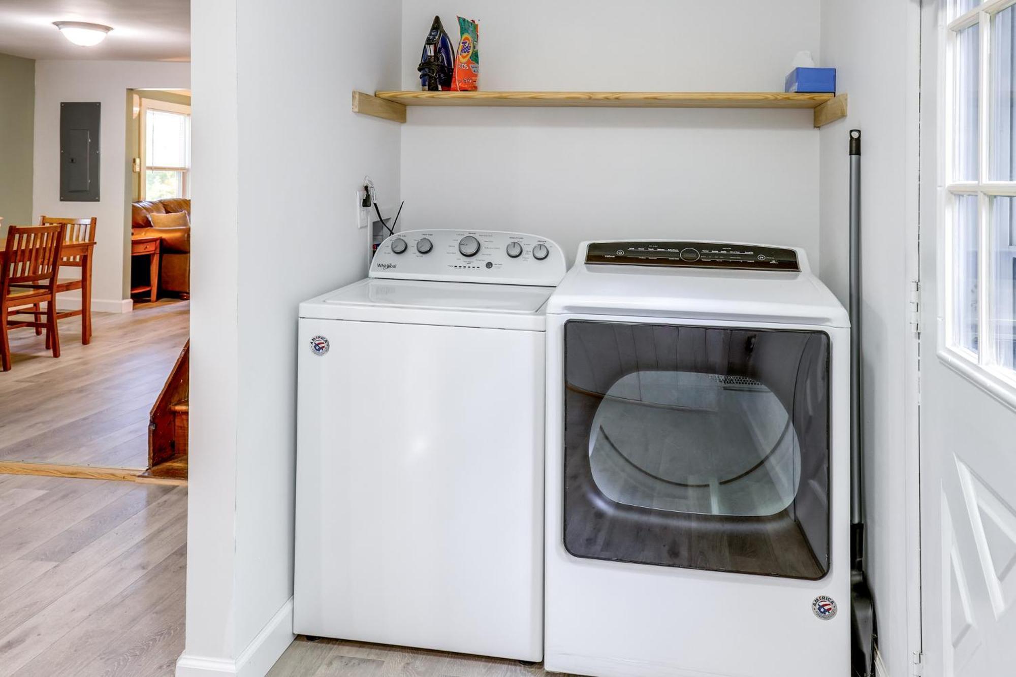 Charming Watkins Glen Home With Yard! Bagian luar foto
