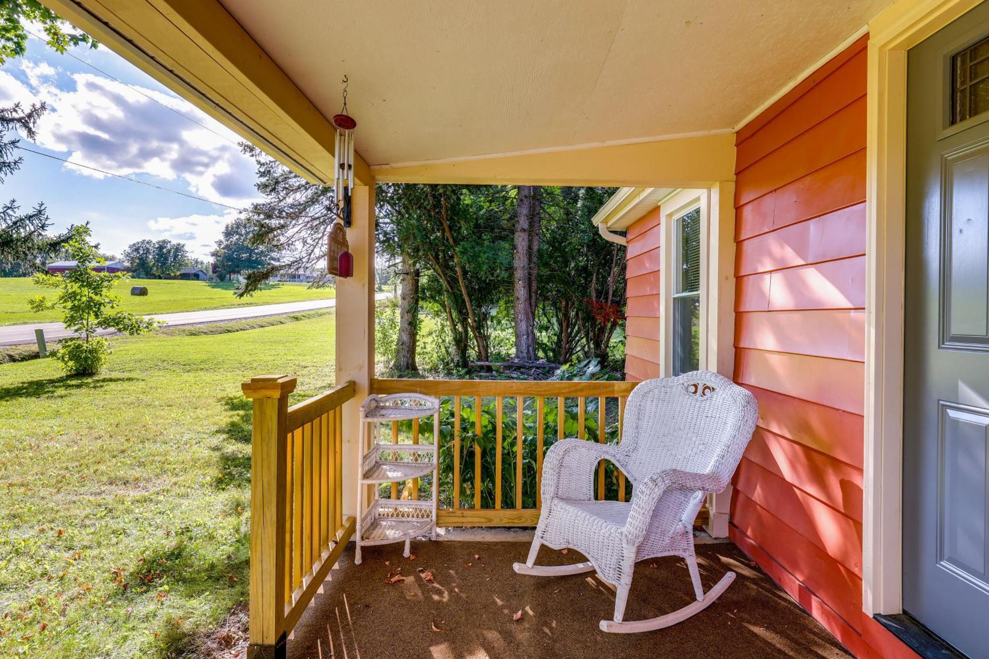 Charming Watkins Glen Home With Yard! Bagian luar foto